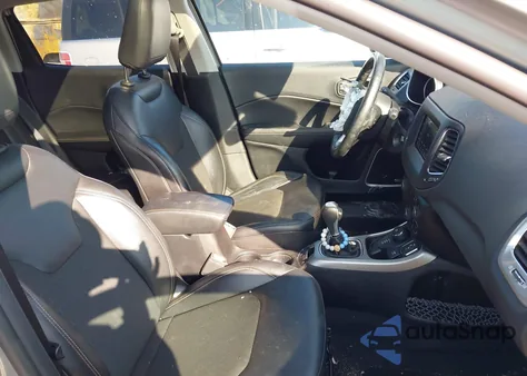 2021 Jeep Compass Latitude 4X4 из США, поврежденный, VIN 3C4NJDBB5MT547444